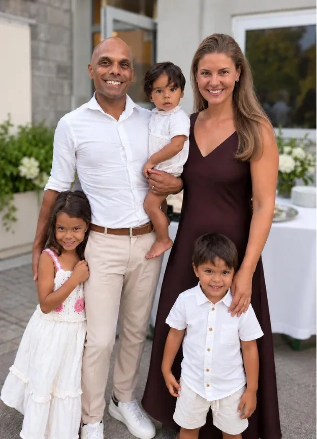 The AVIXXI family